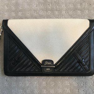 Guess Clutch